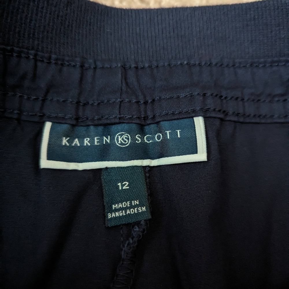 Brand new skort in Navy